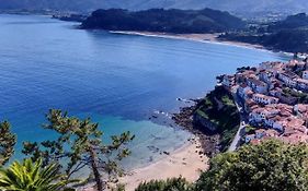 VIVIENDA VACACIONAL EL CANXILÓN Situada en Lastres - Zona Oriente de ASTURIAS - Casa independiente - Terraza con vistas al mar a 800 m de la playa